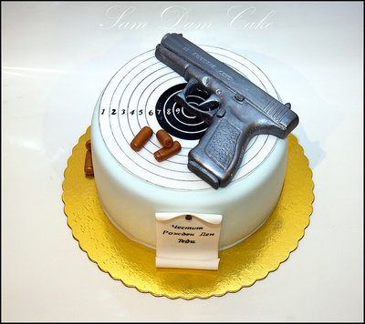 guncake.jpg